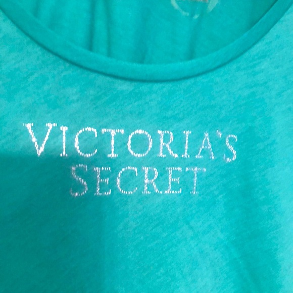 Two sleep tops & one silk sleep short. - Picture 1 of 5